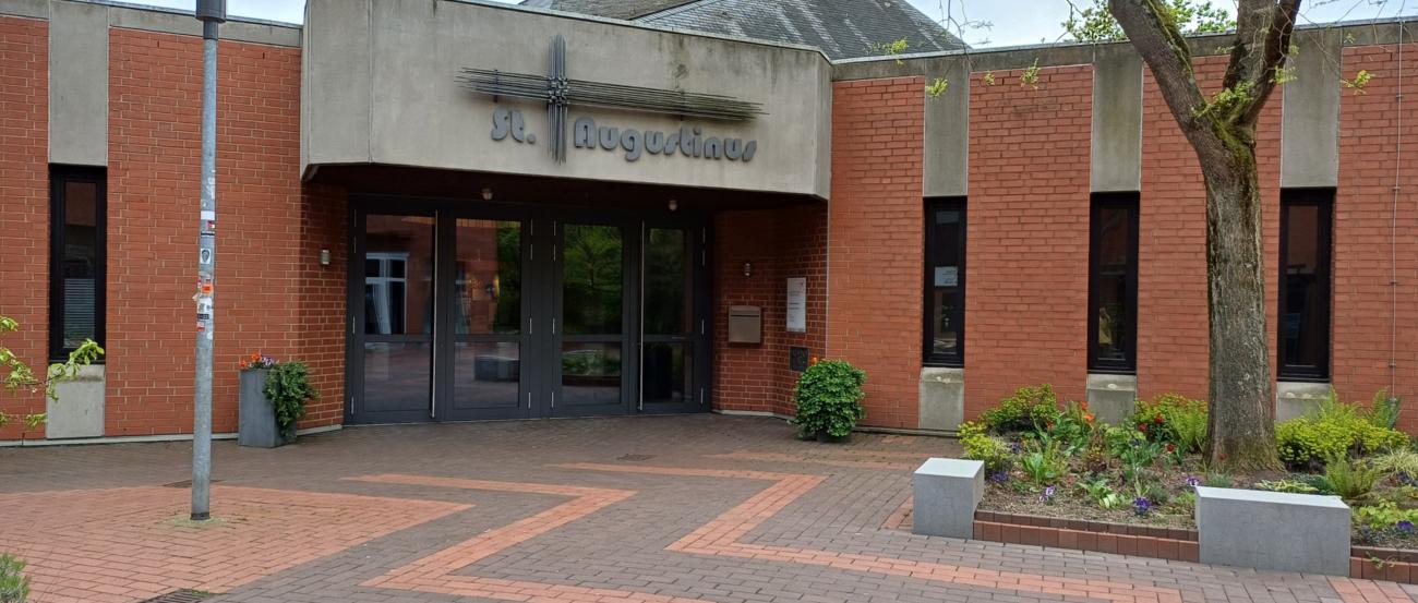 Eingangsbereich der Kirche